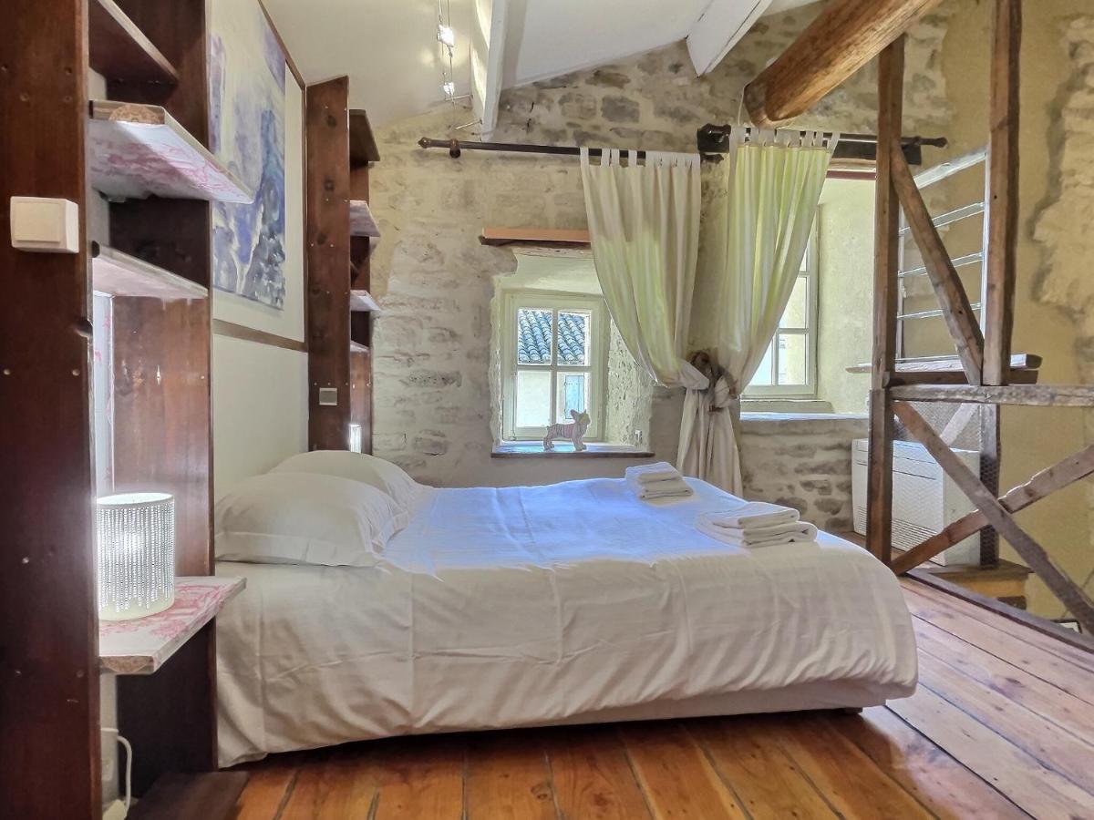 Chez Lydia - Loft Cosy, Depart Canoe A Pied, Proche Pont-Du-Gard Et Uzes Remoulins Exterior photo